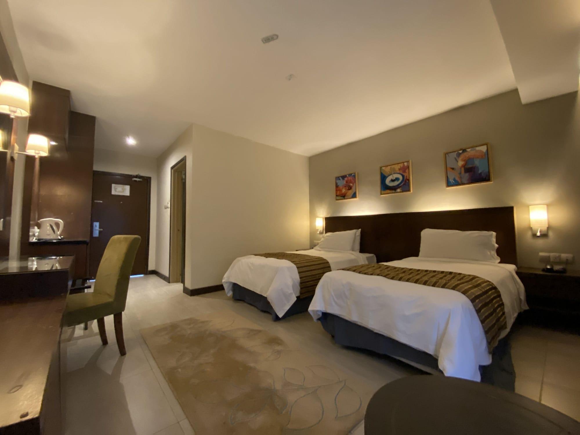 Residence Inn Чератінг Екстер'єр фото