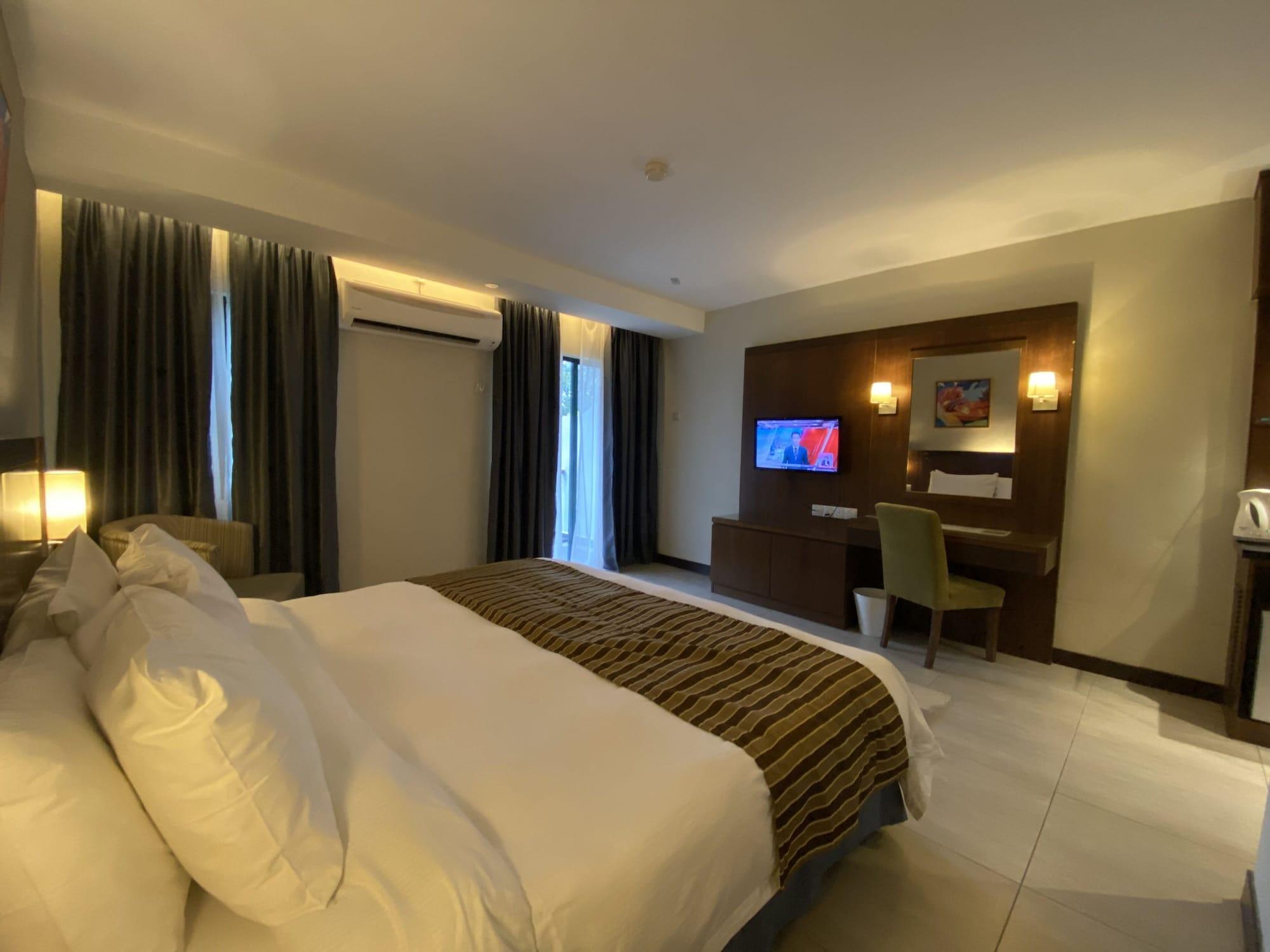 Residence Inn Чератінг Екстер'єр фото