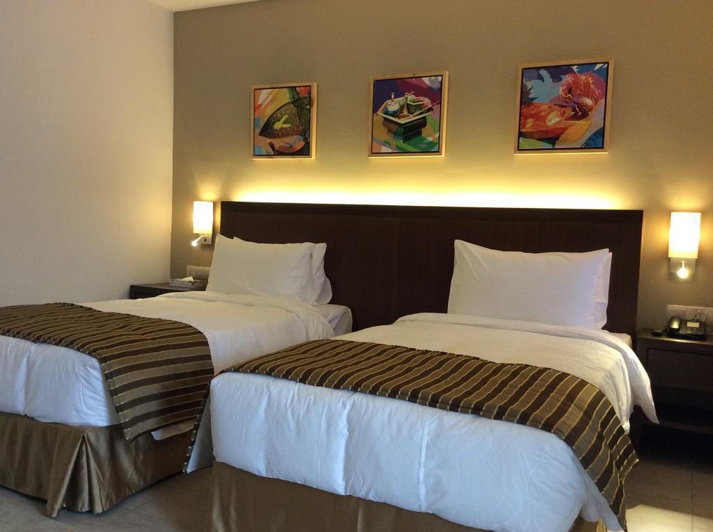 Residence Inn Чератінг Номер фото