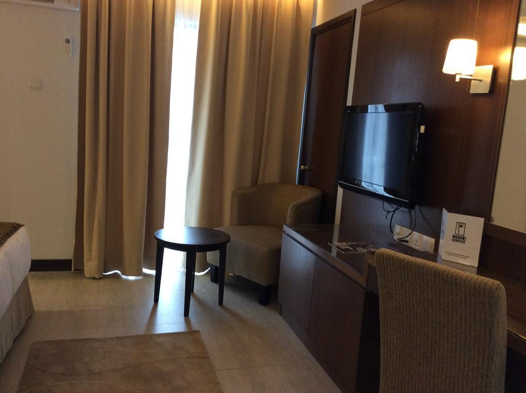 Residence Inn Чератінг Номер фото