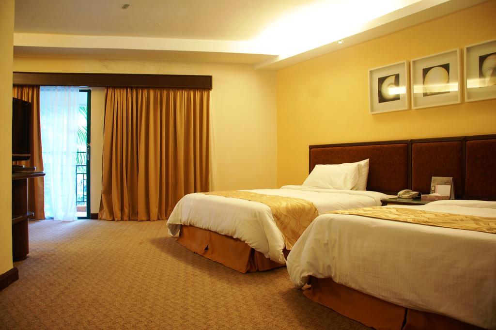 Residence Inn Чератінг Екстер'єр фото