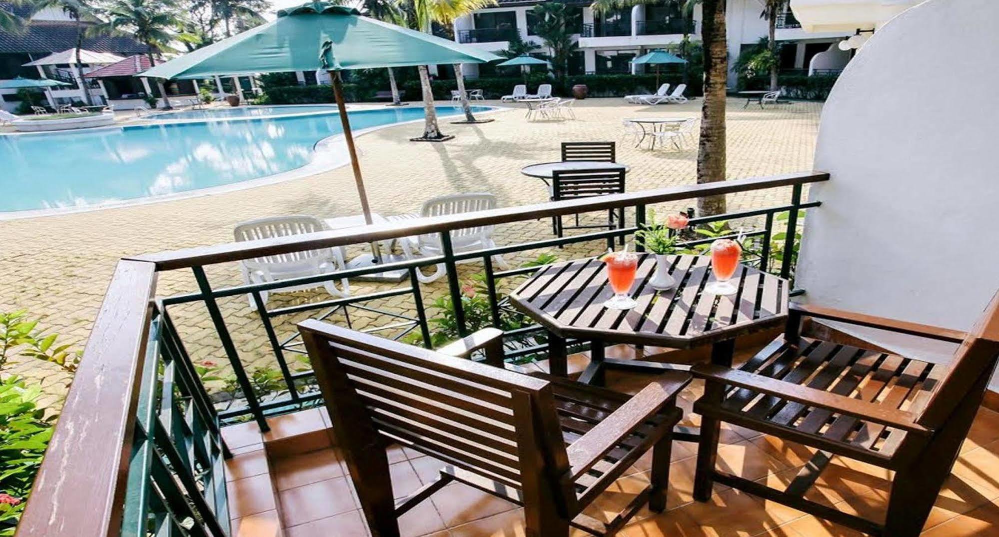Residence Inn Чератінг Екстер'єр фото