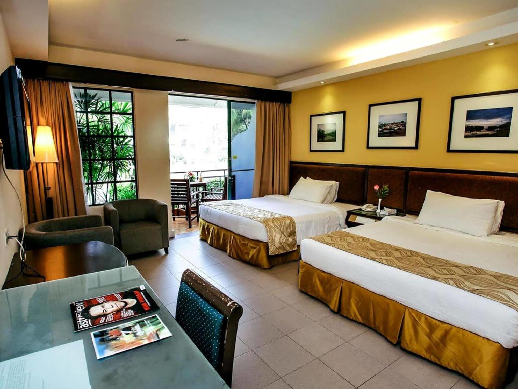 Residence Inn Чератінг Екстер'єр фото